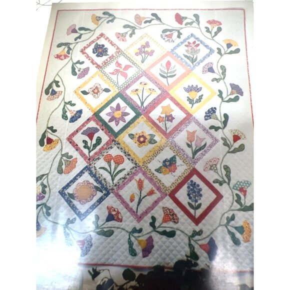 Simple Pleasures Flower Quilt Pattern By Cynthia Tomaszewski  Applique Design - Picture 1 of 3